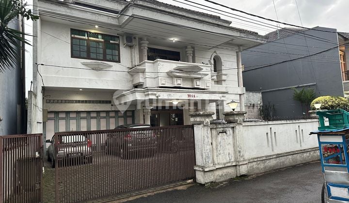 Di Jual Rumah 1,5 Lt Sayap Kebon Kaum