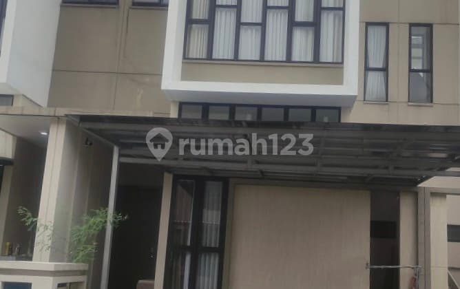 Disewa Cepat Rumah Mewah 2,5 Lantai di Asya Jgc