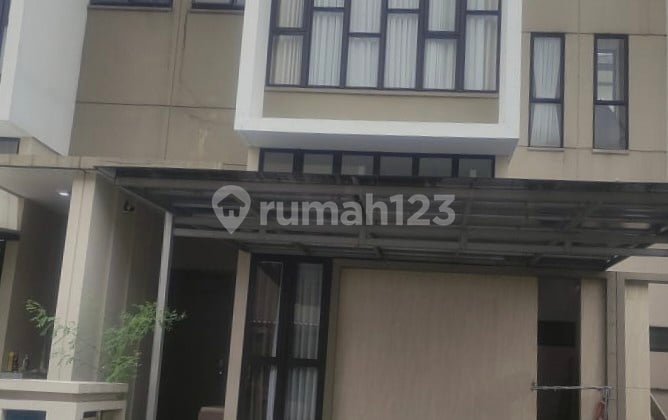 Disewa Cepat Rumah Mewah 2,5 Lantai di Asya Jgc