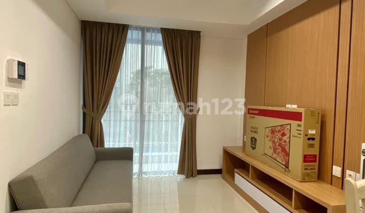 For Rent Apartment Casa Grande Residence 2 BR Size 64 Sqm