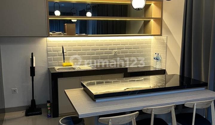 FOR SALE HOUSE IN PIK 2 SIZE 11X10 CORNER FULLY FURNISHED