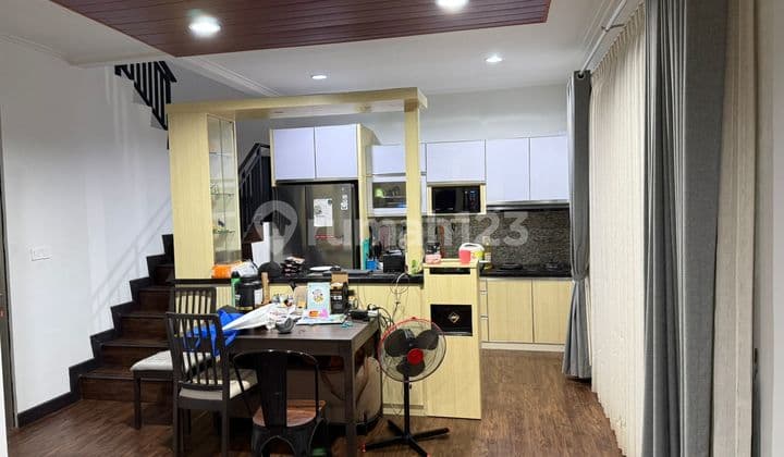 FOR RENT HOUSE IN PIK 2 SIZE 8X10 FULLY FURNISHED GOOD