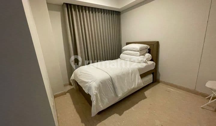 DISEWAKAN APARTEMENT GOLD COAST PENTHOUSE 3BR FURNISH