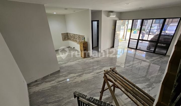 FOR SALE MILLENNIAL HOUSE IN PIK 2 SIZE 8X12.5 WITH INTERIOR RENOVATION