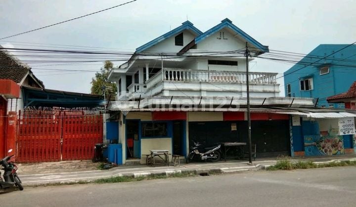 Rumah,bangunan,toko Jalan Raya Di Cepu, Blora Jawa Tengah