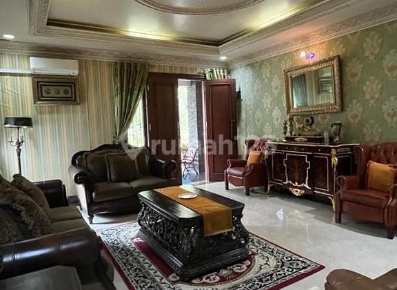 Beautiful Luxury Ready-to-Occupy 2-Story House in Venice Cluster, Graha Raya