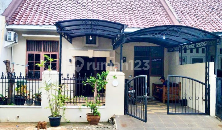 Ready-to-Occupy House at an Affordable Price in Vila Melati Mas