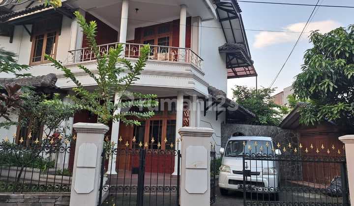 Rumah Mewah 2 Lantai Siap Huni di Lokasi Strategis Kembar Moh Toha Bandung