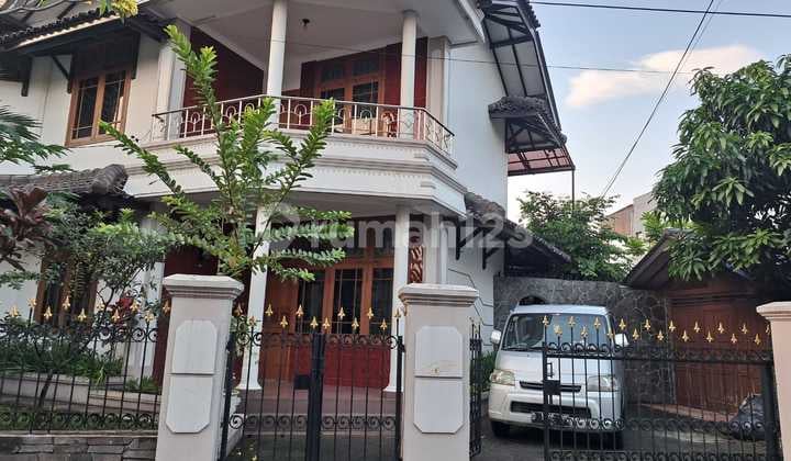 Rumah Mewah 2 Lantai Siap Huni di Lokasi Strategis Kembar Moh Toha Bandung