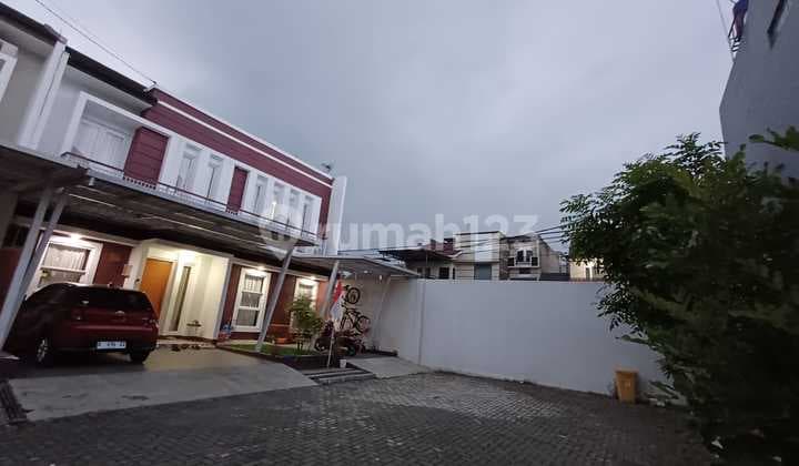 Rumah Hook 2 Lantai Furnished Taman Kopo Katapang