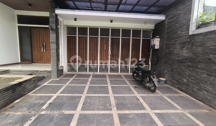 Rumah 2 Lantai Batununggal Indah
