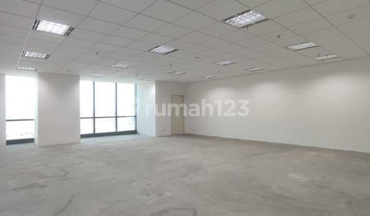 Disewakan Ruang Kantor Gandeng di Holland Village di Cempaka Mas