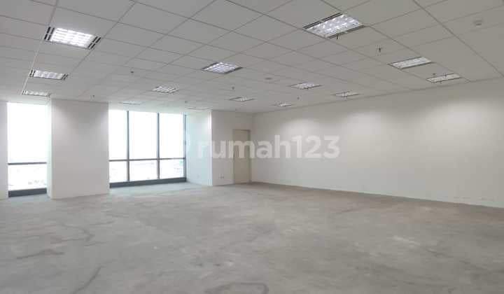 Disewakan Ruang Kantor Gandeng di Holland Village di Cempaka Mas