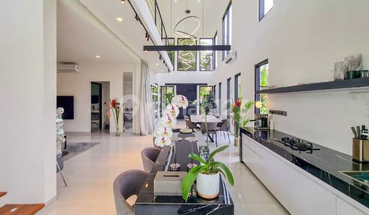 Luxury Villa In Tumbak Bayuh Canggu Area, Private Pool Leasehold