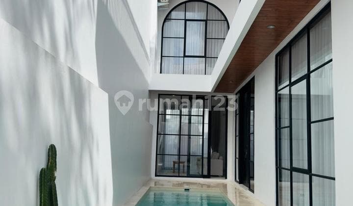 Bali Villa For Sale In Nusa Dua - Private Pool & Toll View SHM