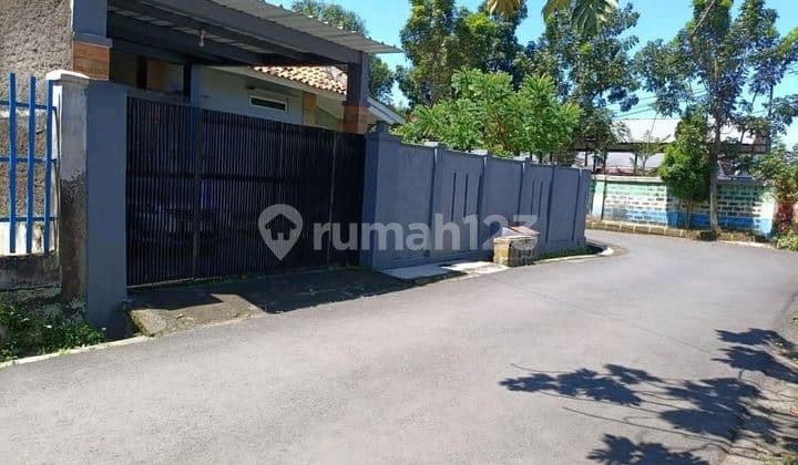 Rumah Hoek Luas Strategis Sayap Soekarno Hatta Bandung Timur