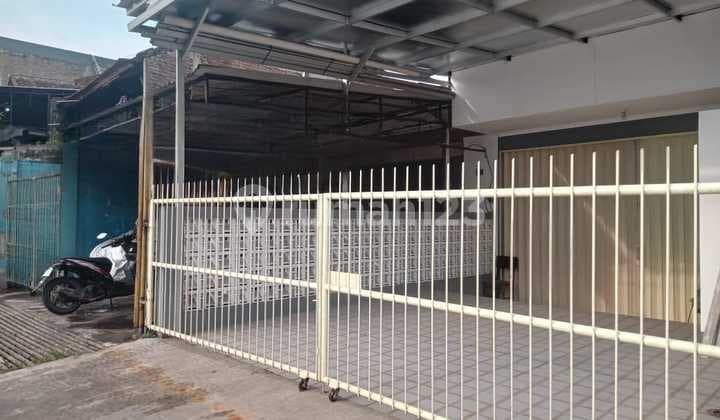 Ruko Rendeng Business Space on Moch Toha, South Bandung