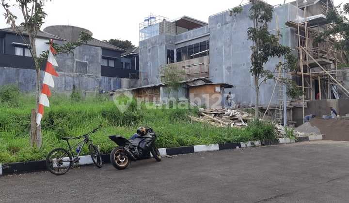 Kavling di Komplek Perumahan Istana Regency 1