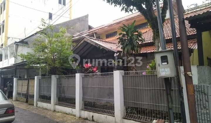 Rumah Strategis di Tengah Kota Buah Batu Bandung