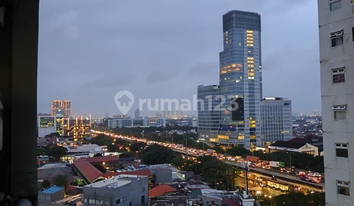 Apartemen Green Pramuka 2Br Harga 450 Juta Jual Cepat