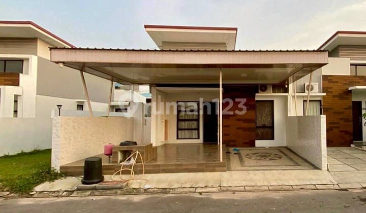 Dijual !!rumah Cantik Central Raya Tiban (hook) Dekat Pasar Ciptaland, Puskesmas Mentarau, Restoran Kelong Baba & Cuikao Pek Kong Keng