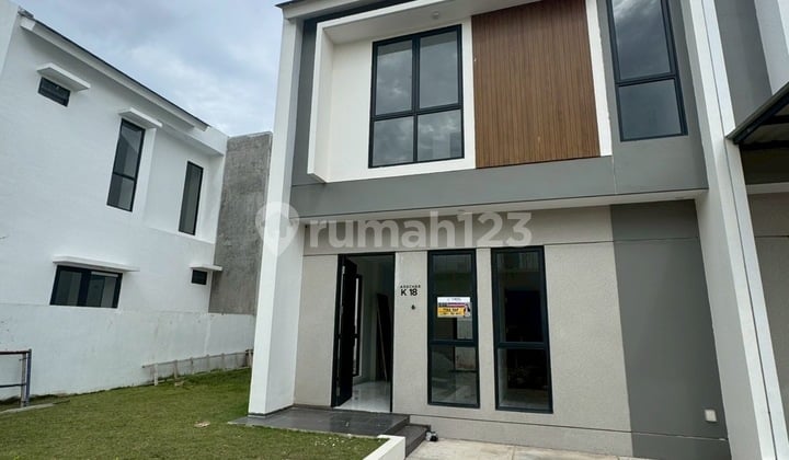 Dijual / Take Over Hadap Timurrumah 2 Lantai Di Diamond Pavilion Hook , Batam Center