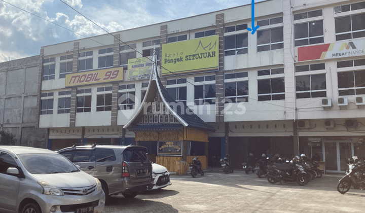 3-Story Shop House in the Center of Pekanbaru City on Jl Arifin Ahmad