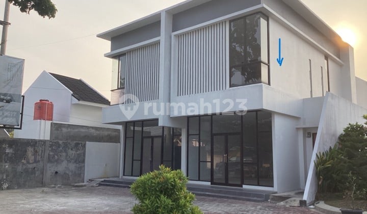 Soho 2 Lantai Full Keramik Dijual Dekat Jl. Soebrantas Pekanbaru