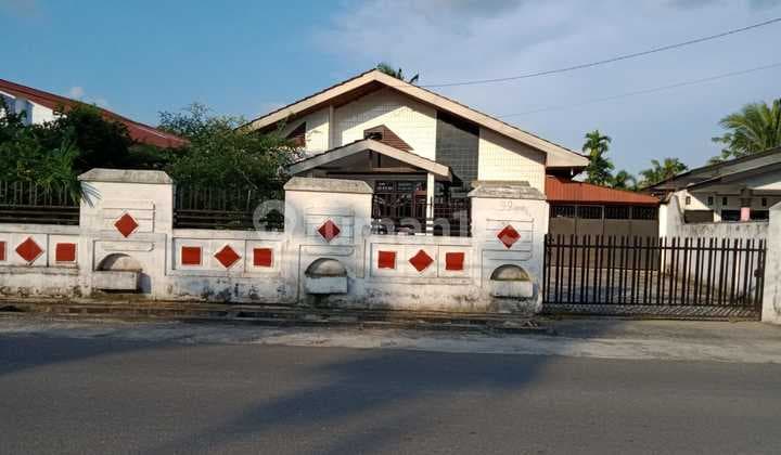 Ready-to-Occupy House for Sale on Jl. Bukit Barisan Tenayan Raya