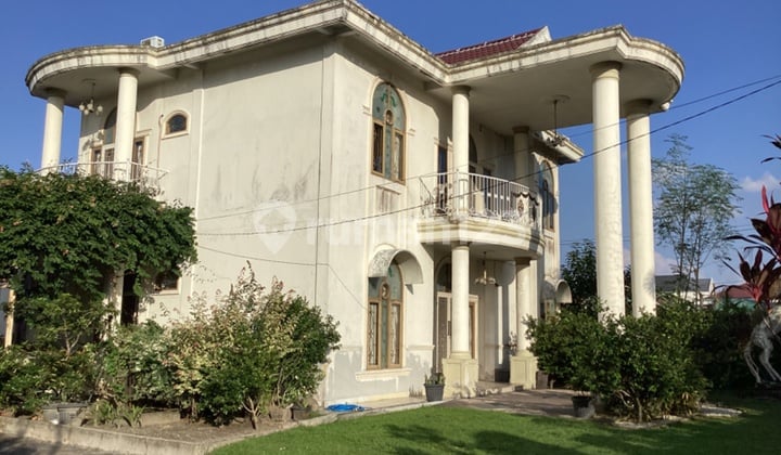 Rumah Mewah 2 Lantai Tengah Kota Dijual di Jl. Rambutan Pekanbaru