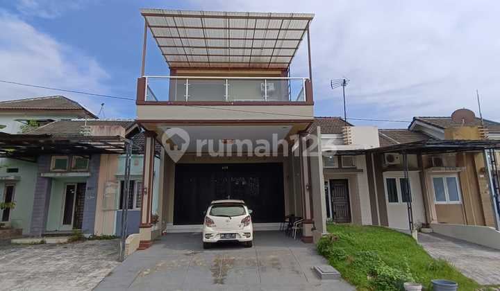 Rumah 2 Lantai Siap Huni Dijual di Jl. Satria Dekat Kuantan Regency