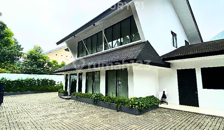 Rumah untuk Kantor atau Usaha di Area Premium Kebayoran Baru