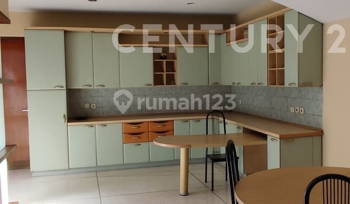 Desain Minimalis, Lokasi Strategis Dekat Pusat Bisnis Kuningan