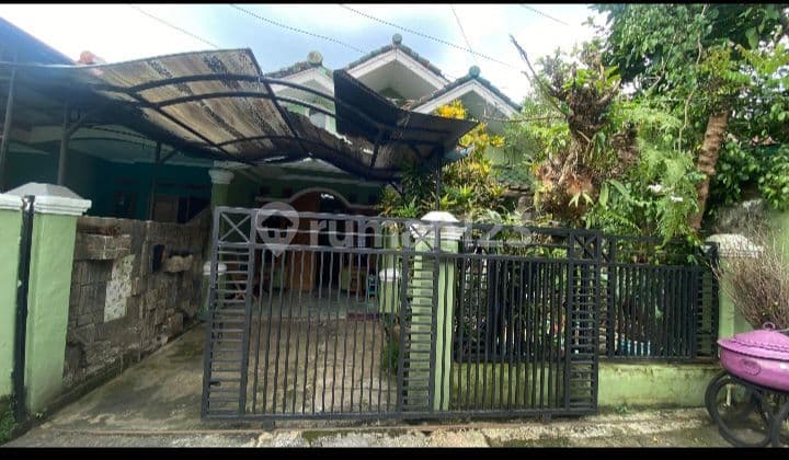 Rumah nyaman dilingkungan asri dan sejuk , berikut kolam, kebun dilengkapi 2 Rumah yang menghadap kolam di Bumiemas Bayubud Cilaku Cianjur