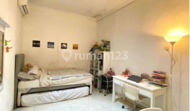 Rumah bagus 2 lantai SHM lokasi hook cluster strategis