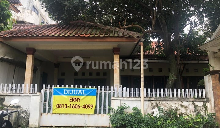 Rumah di Komplek P dan K Cilandak Barat Jakarta Selatan