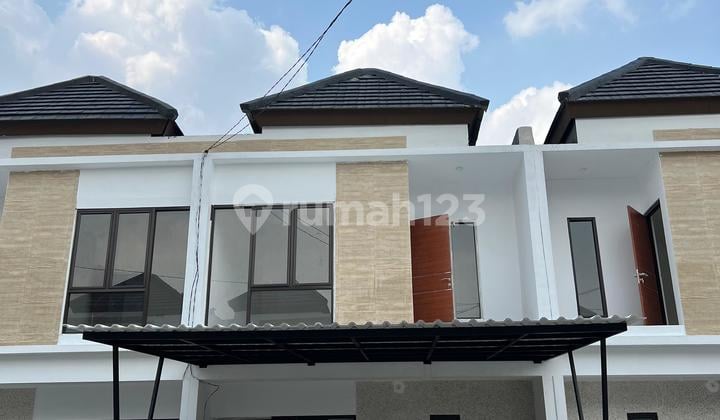 Rumah 2 Lantai Dekat Stasiun Lrt Cibubur Jakarta Timur