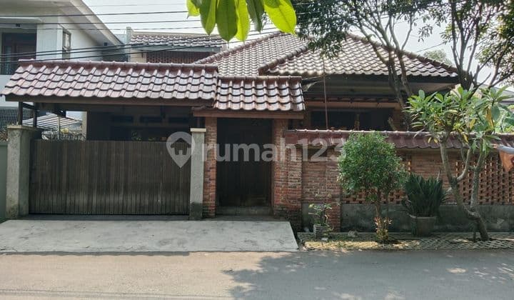 Neat and Well-Maintained House in Tanah Kusir, South Jakarta