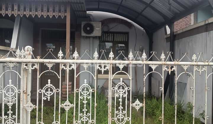 Cheap 1-Bedroom House for Rent Near Binus, The Park Mall, West Semarang Airport