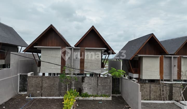 Villa Presale Dekat Pantai Kedungu, 2 Lantai – 2 Kamar, SHM