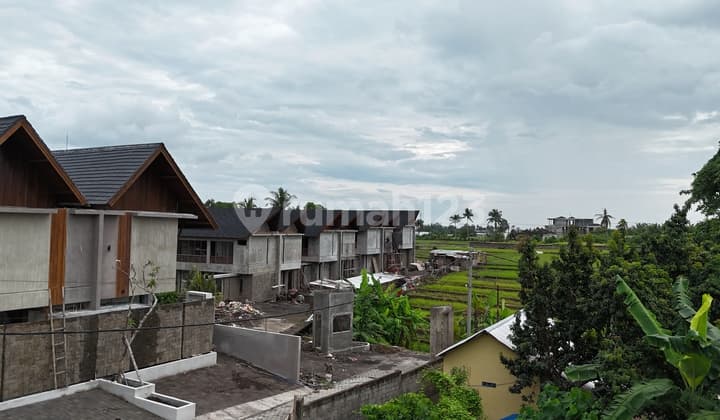 Villa Presale Dekat Pantai Kedungu, 2 Lantai – 2 Kamar, SHM