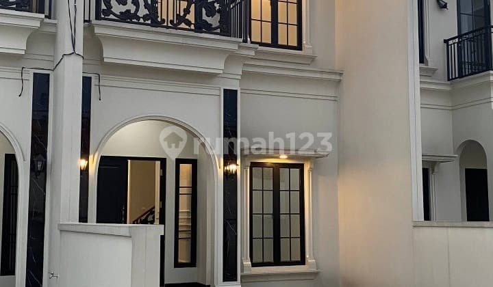 Rumah Mewah 2 Lt Modern Klasik Siap Huni di Kalimulya Depok