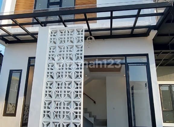 Rumah Scandinavian 2 Lt Dekat Kampus dan Stasiun Uidi Beji Depok