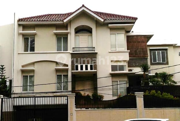 Jual Rumah Siap Huni Taman Vila Meruta Jakbar