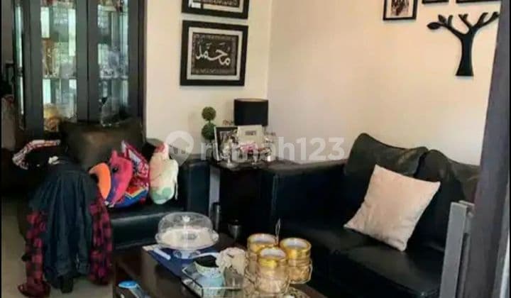 Dijual Rumah Semi Furnished 2lantai Di Bintaro