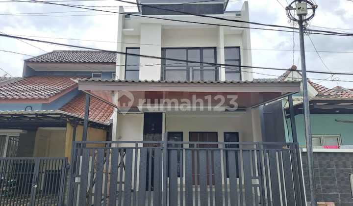 Dijual Rumah 2 Lantai 4 Kamar Tidur Siap Huni di Regency Melati Mas Serpong