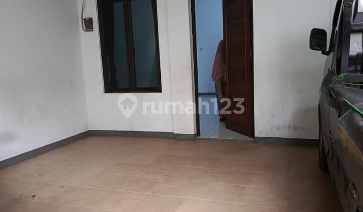 Rent a House Villa Pamulang.