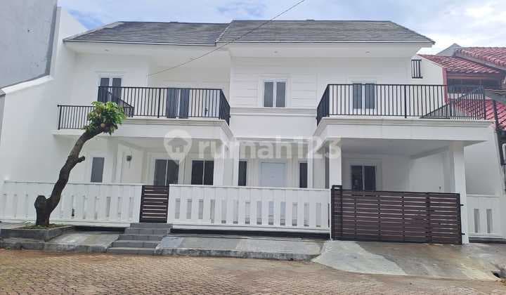 For Sale Brand New 2-Storey House Ready to Occupy 5 Bedrooms in Villa Melati Mas Serpong.