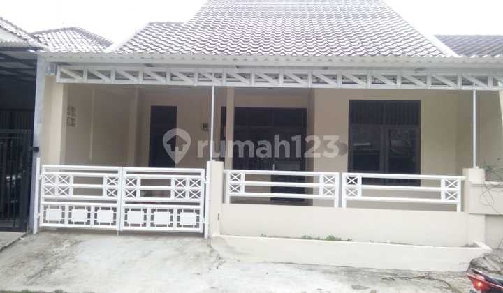Dijual Cepat Rumah Murah Siap Huni 3 Kamar Tidur di Villa Melati Mas Serpong