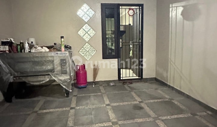 Rumah Sunter Siap Pakai Hadap Barat Bagus